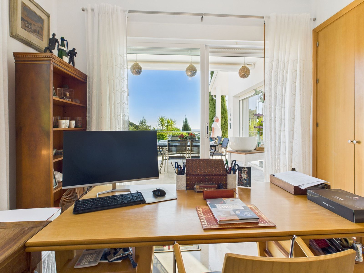 Huis te koop in Estepona | 4 slaapkamers H5286406