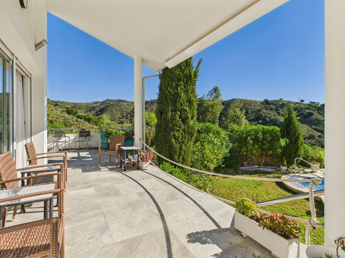 Huis te koop in Estepona | 4 slaapkamers H5286406