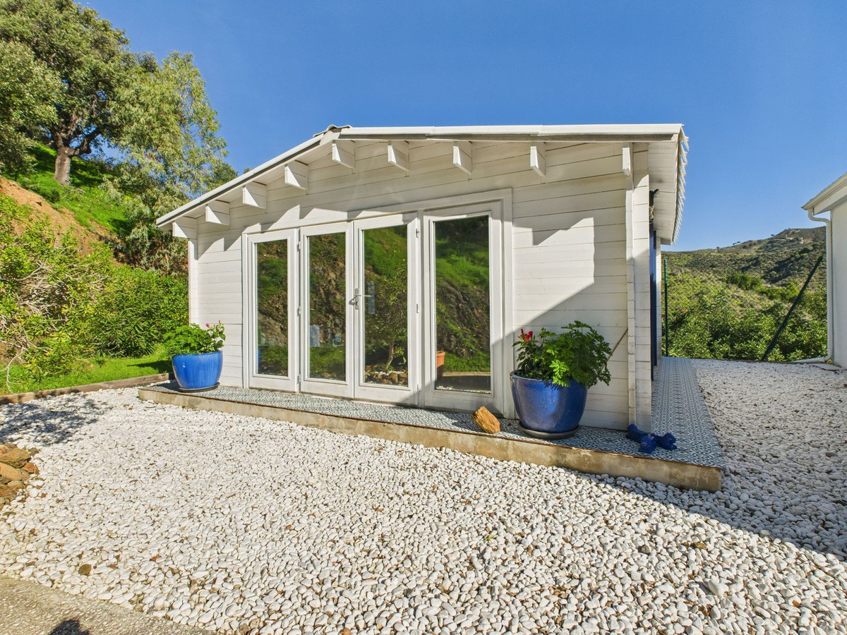 Huis te koop in Estepona | 4 slaapkamers H5286406