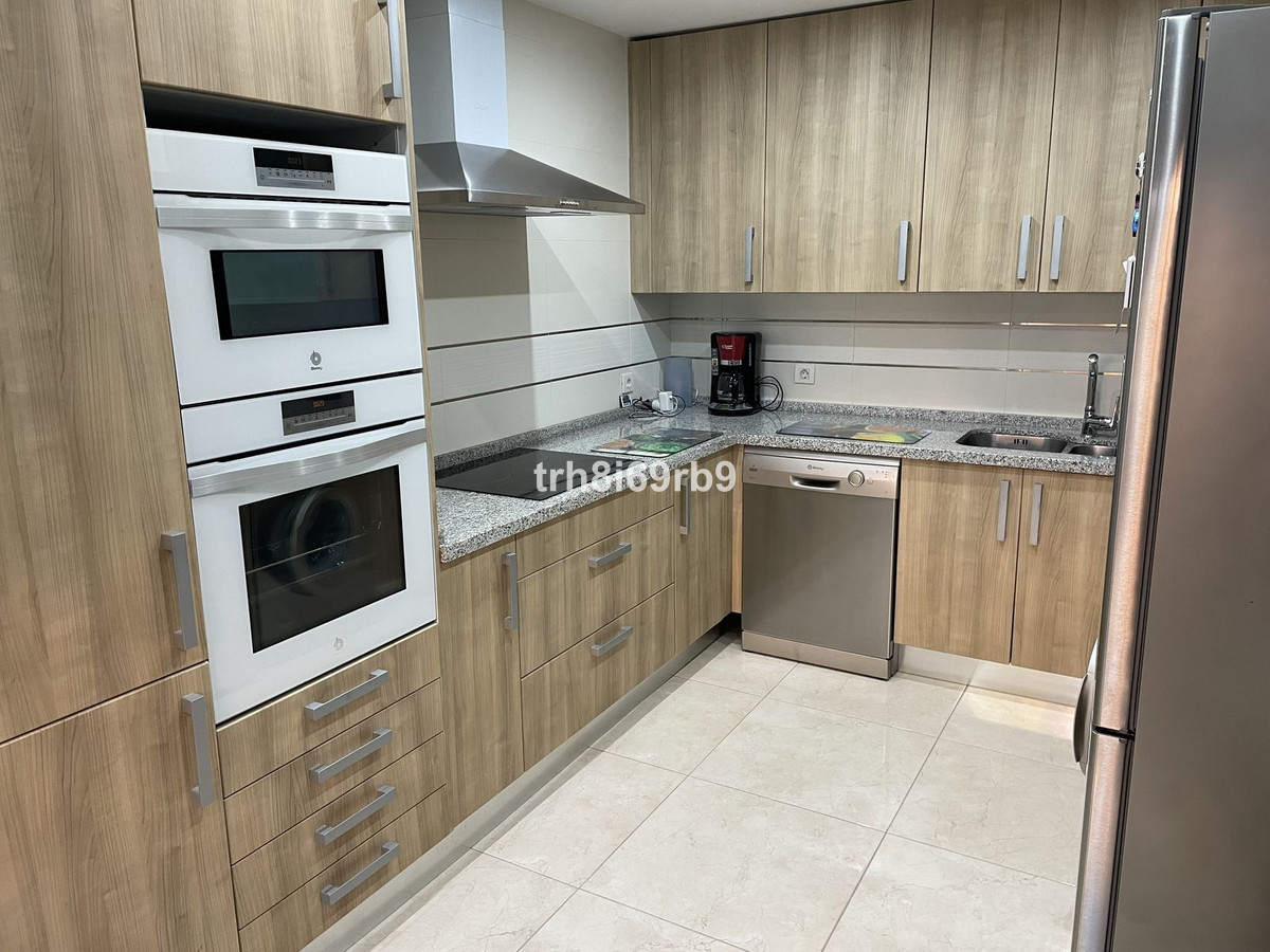 Huis te koop in Estepona | 3 slaapkamers H5287768