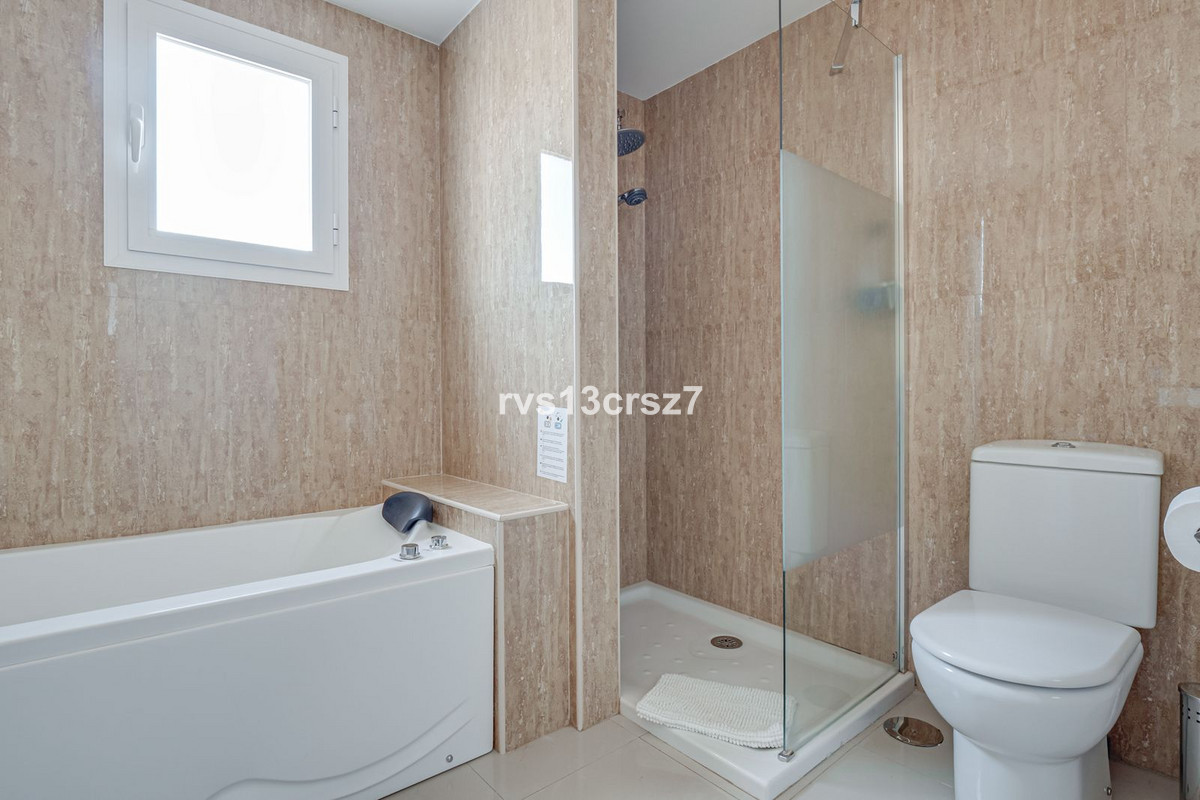 Appartement te koop in Estepona | 3 slaapkamers H5294653