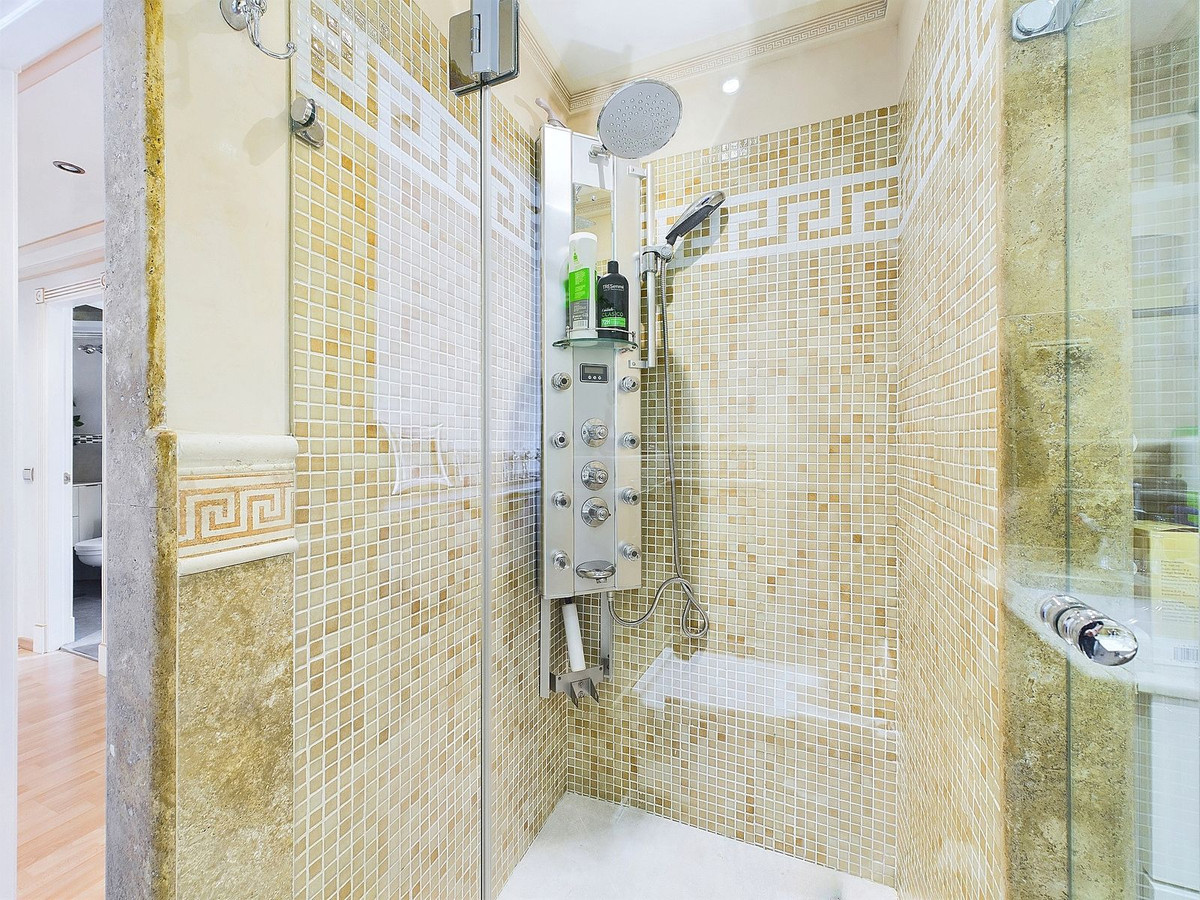 Penthouse te koop in Estepona | 3 slaapkamers H5294770