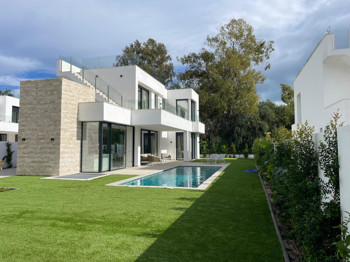 Huis te koop in Estepona | 6 slaapkamers H5295169