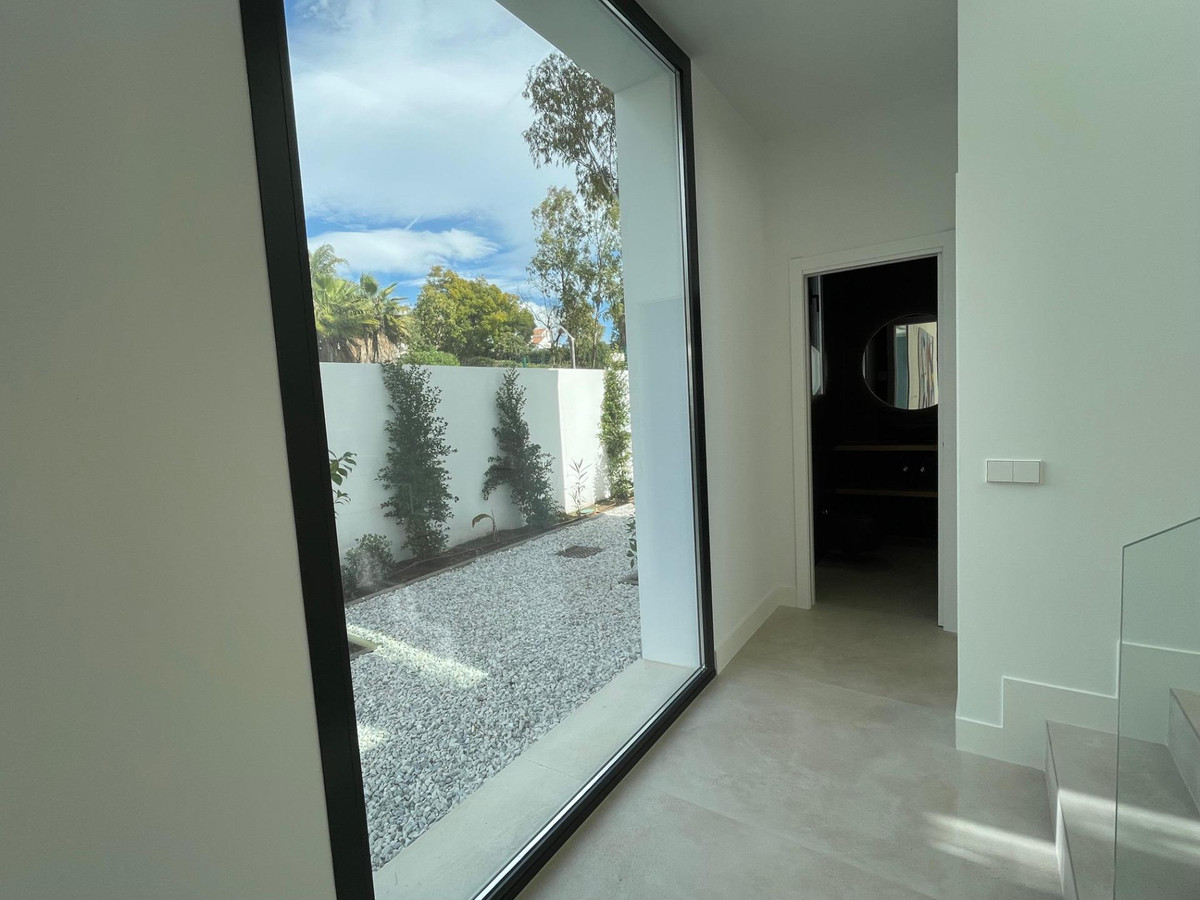 Huis te koop in Estepona | 6 slaapkamers H5295169