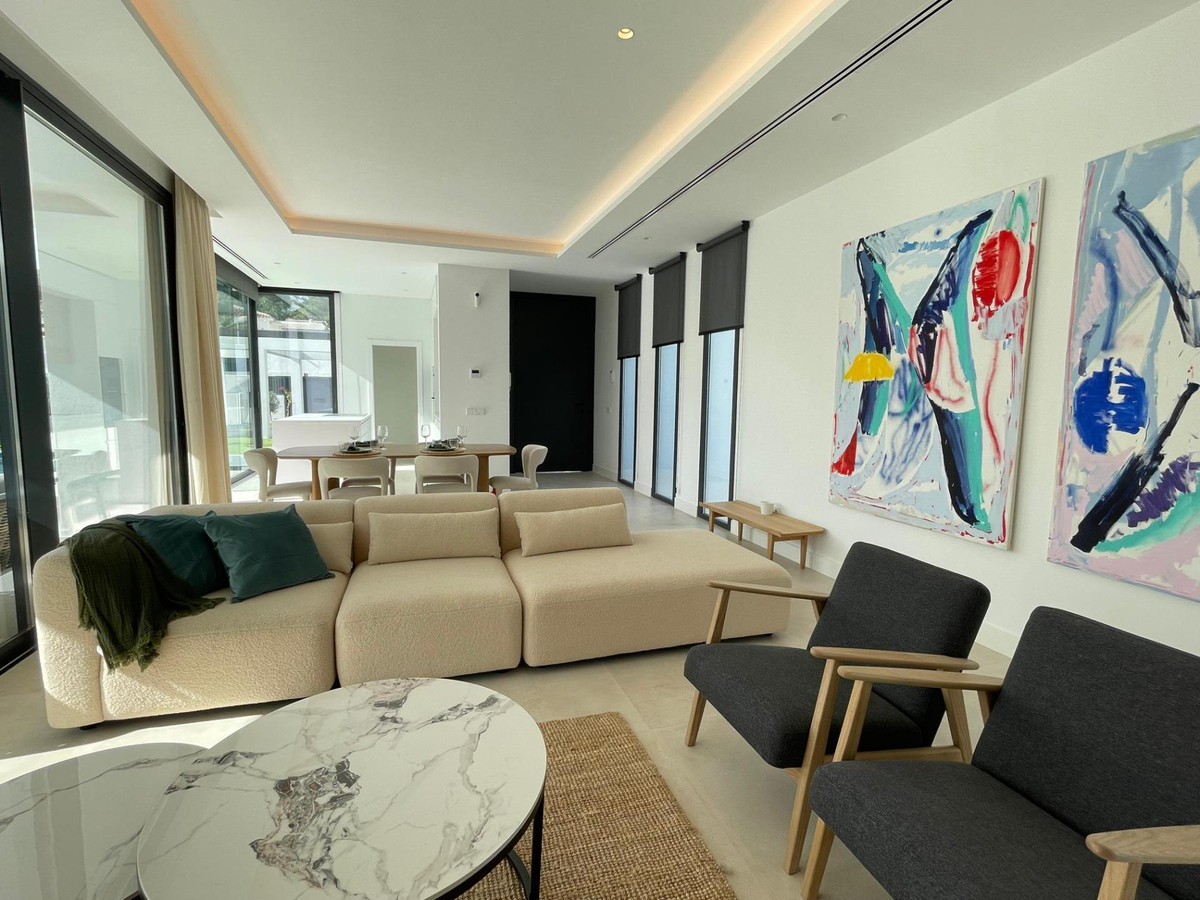 Huis te koop in Estepona | 6 slaapkamers H5295169