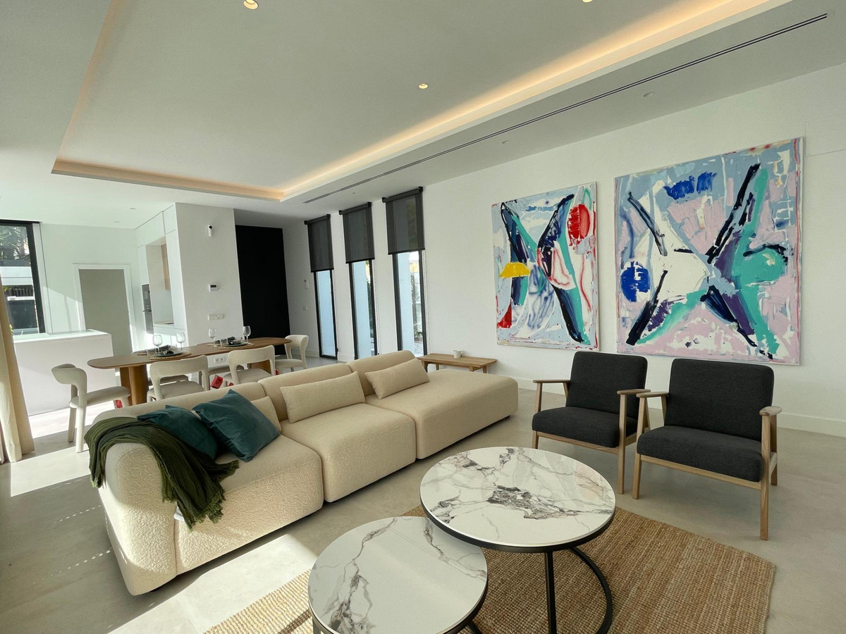 Huis te koop in Estepona | 6 slaapkamers H5295169