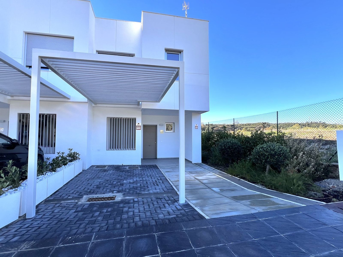 Huis te koop in Estepona | 3 slaapkamers H5295301
