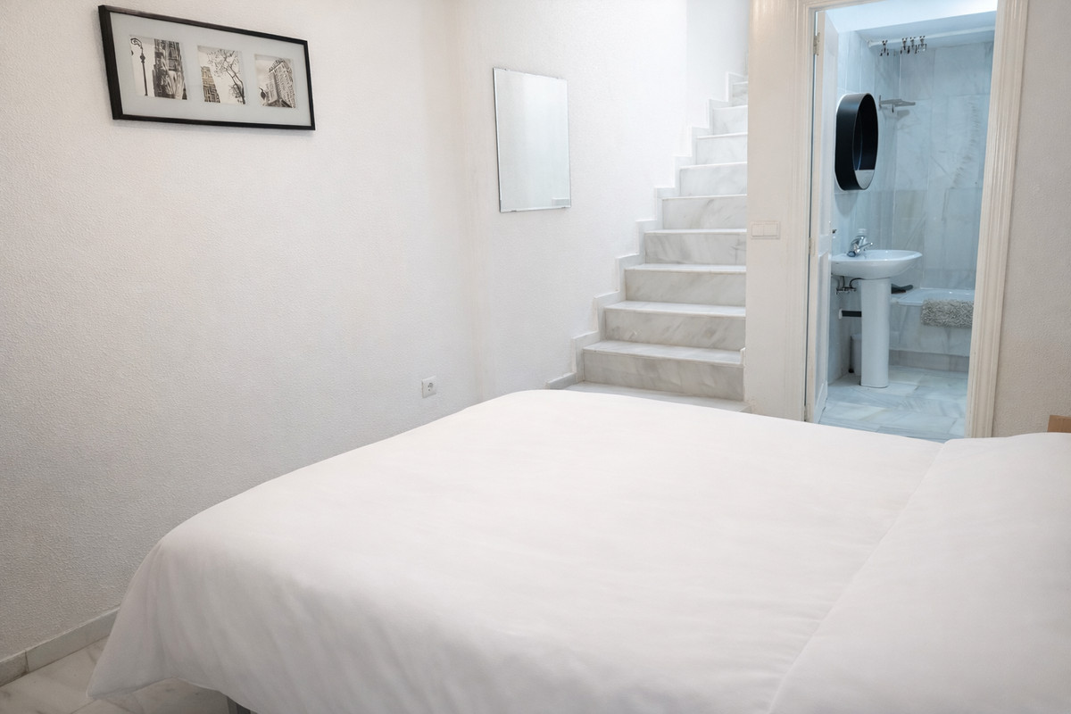 Duplex te koop in Estepona | 1 slaapkamers H5300833