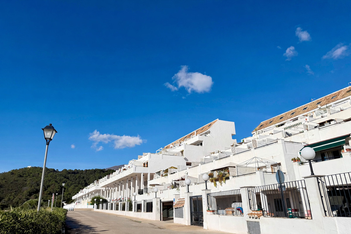 Duplex te koop in Estepona | 1 slaapkamers H5300833