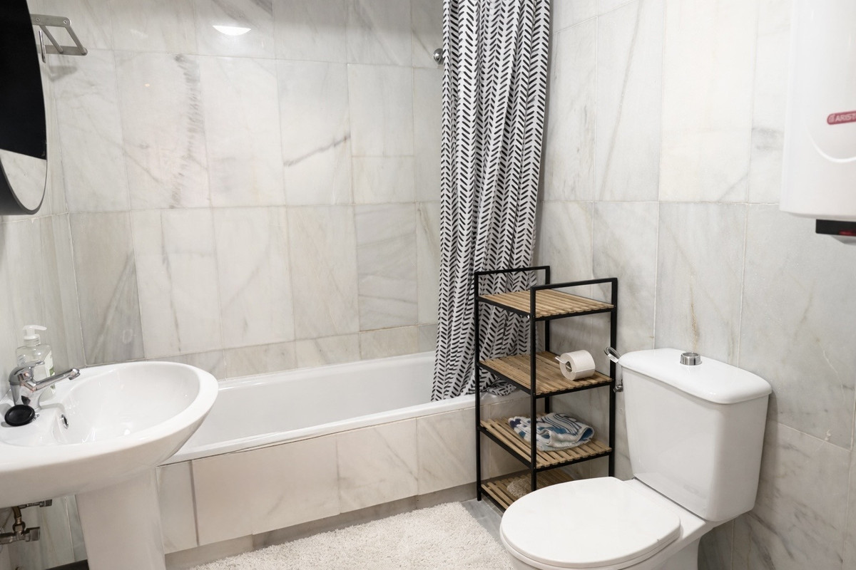 Duplex te koop in Estepona | 1 slaapkamers H5300833