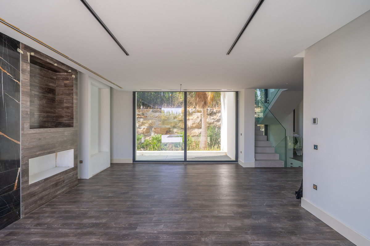 Huis te koop in Estepona | 3 slaapkamers H5302870