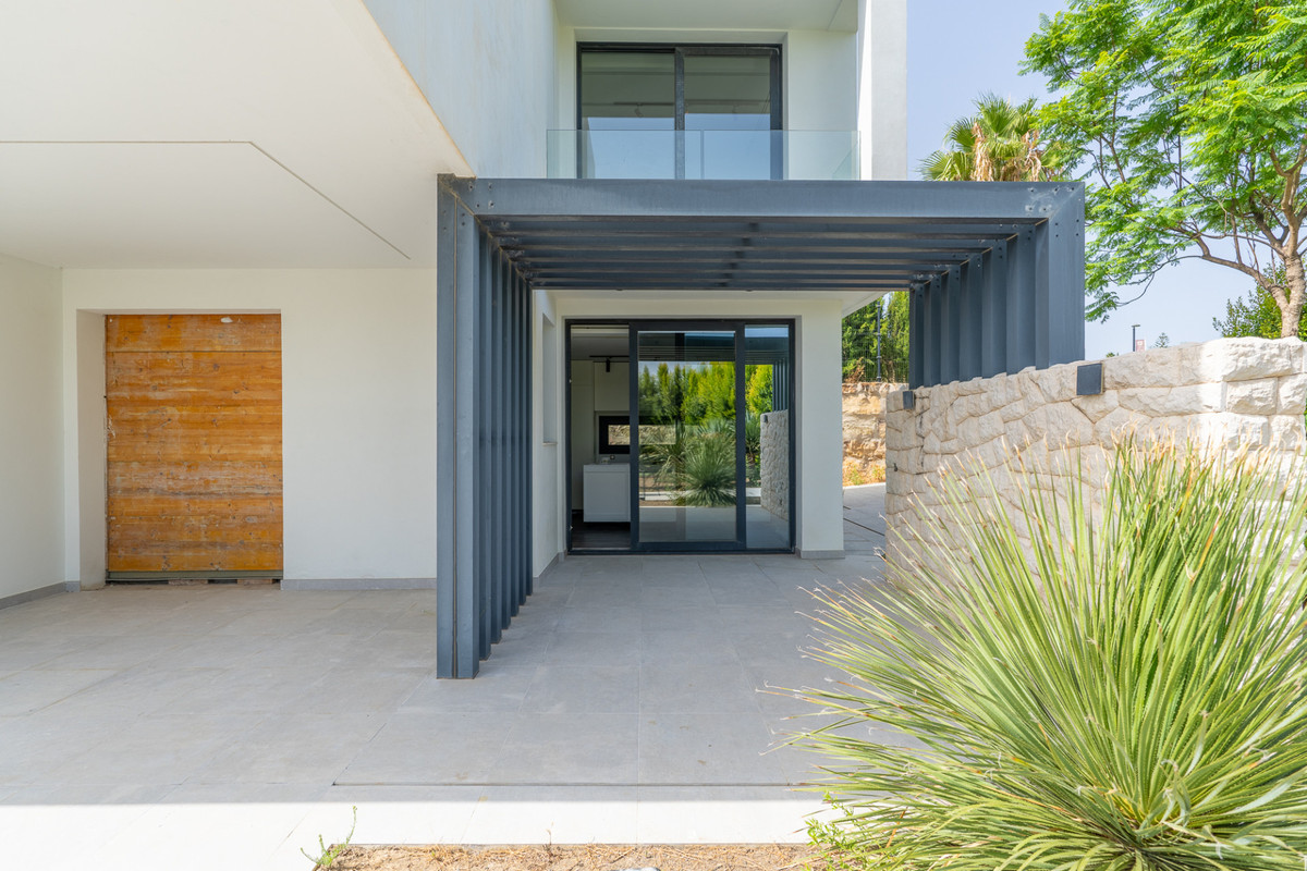 Huis te koop in Estepona | 3 slaapkamers H5302870