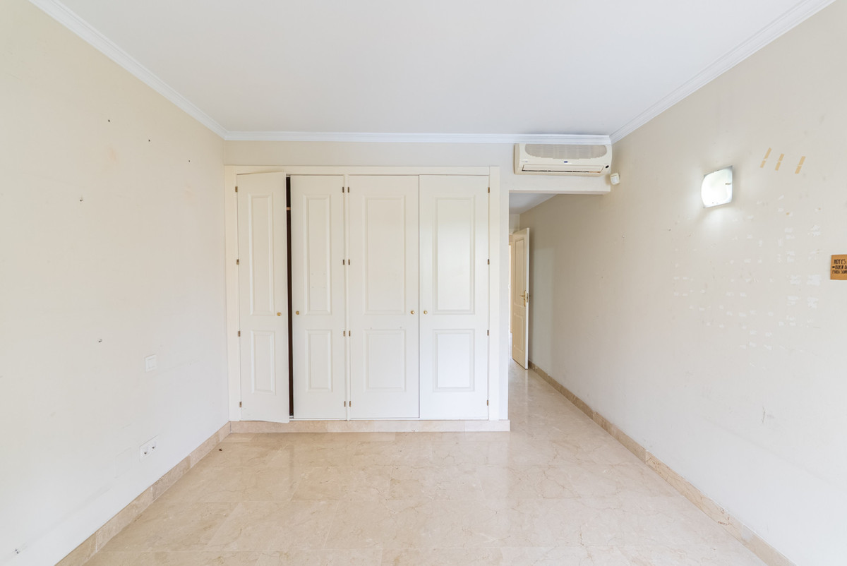 Huis te koop in Estepona | 4 slaapkamers H5303122