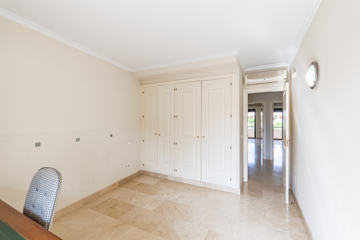 Huis te koop in Estepona | 4 slaapkamers H5303122