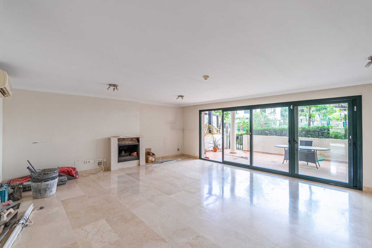 Huis te koop in Estepona | 4 slaapkamers H5303122