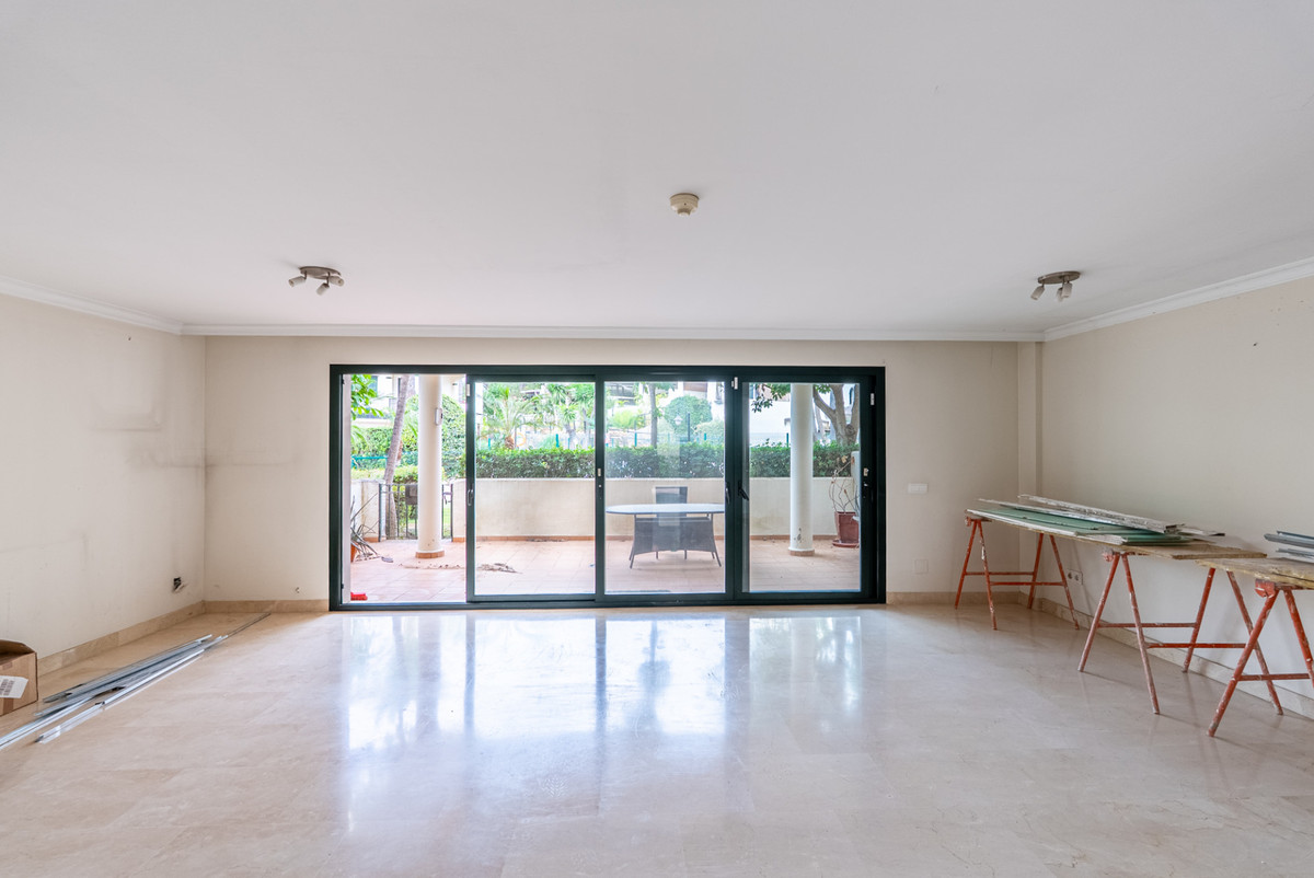 Huis te koop in Estepona | 4 slaapkamers H5303122