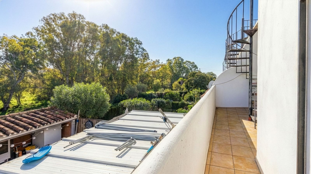 Huis te koop in Estepona | 3 slaapkamers H5304535