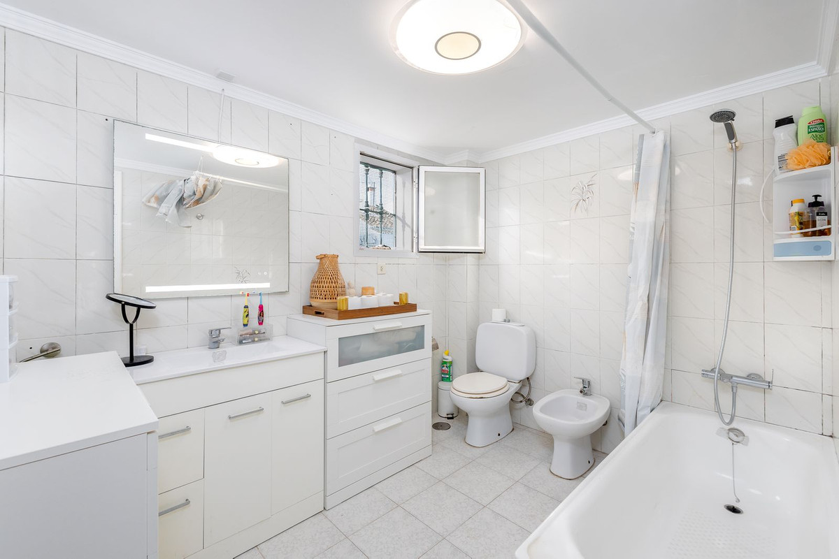 Huis te koop in Estepona | 3 slaapkamers H5304535