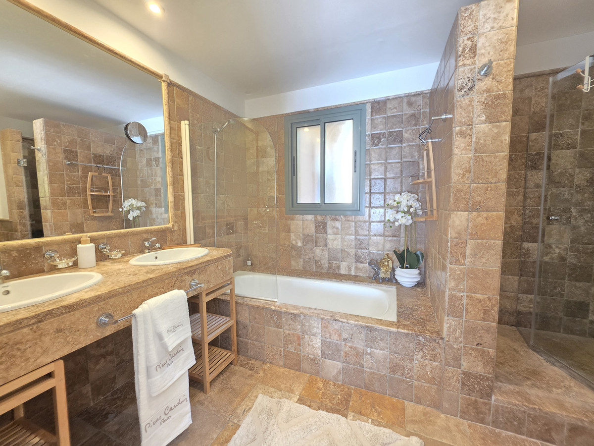 Huis te koop in Estepona | 3 slaapkamers H5305219