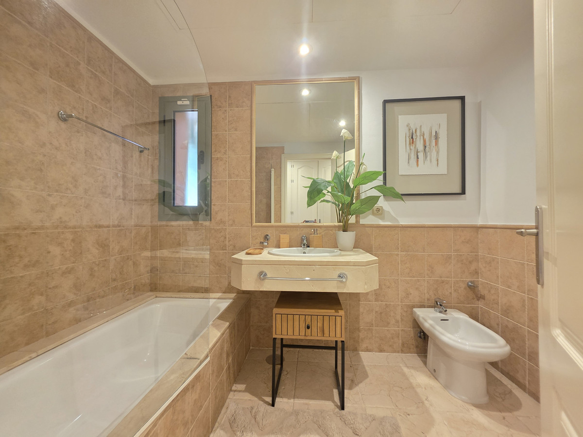 Huis te koop in Estepona | 3 slaapkamers H5305219