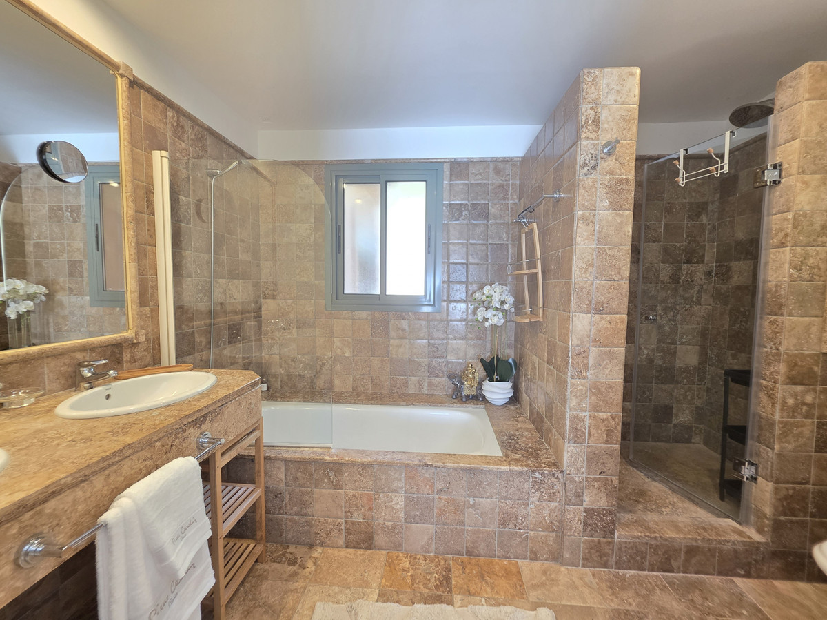 Huis te koop in Estepona | 3 slaapkamers H5305219