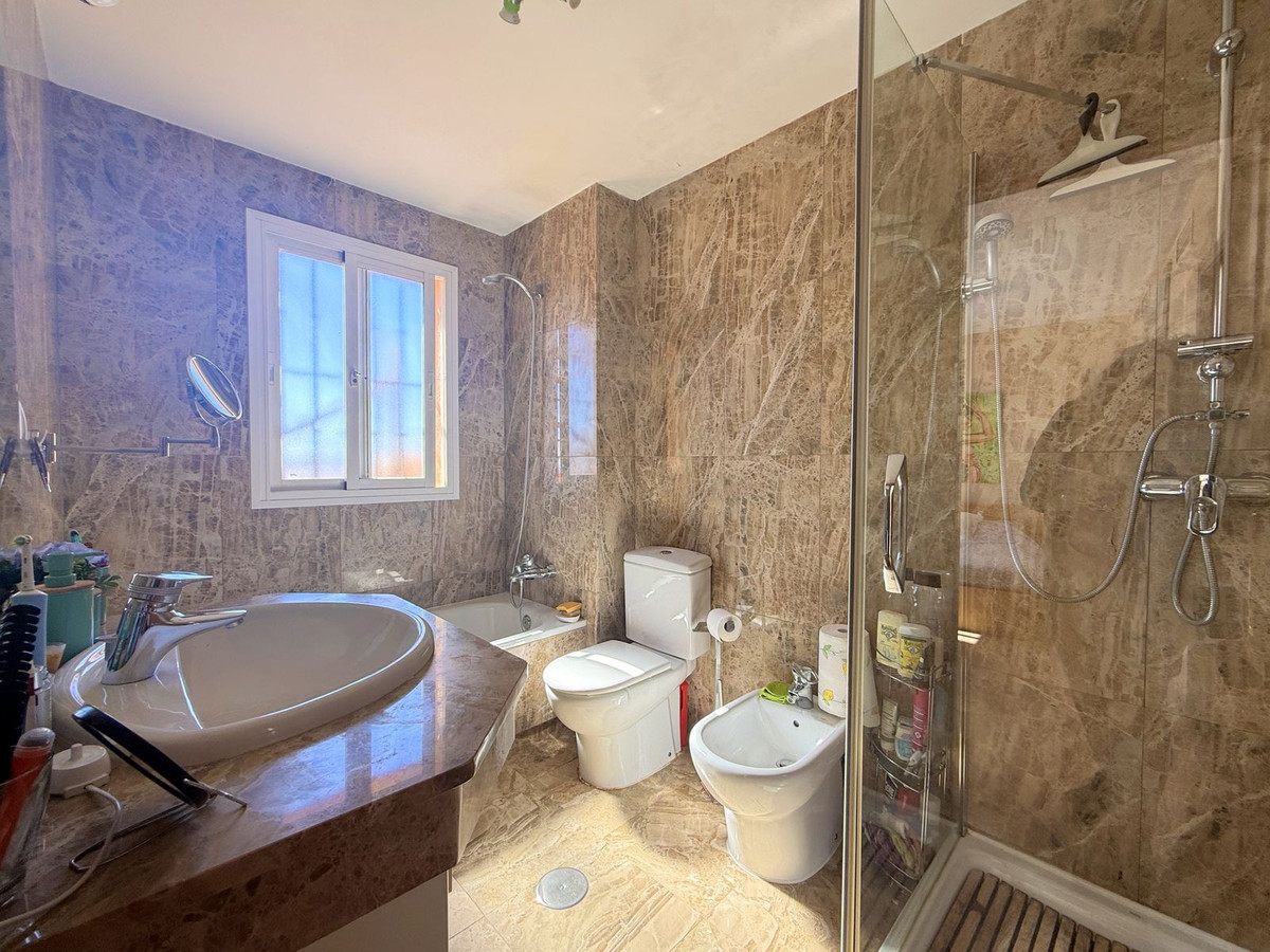 Huis te koop in Estepona | 3 slaapkamers H5307937