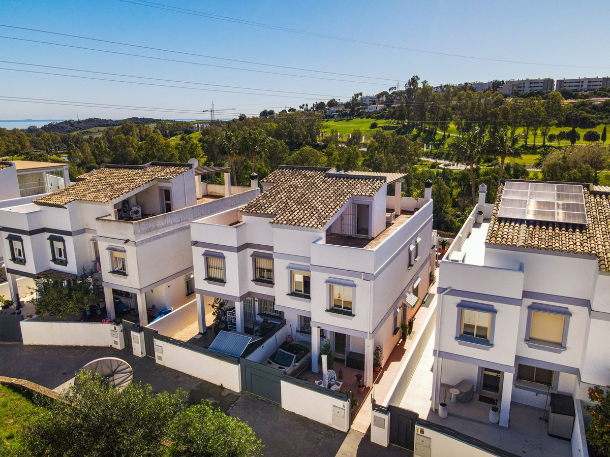 Huis te koop in Estepona | 3 slaapkamers H5311315