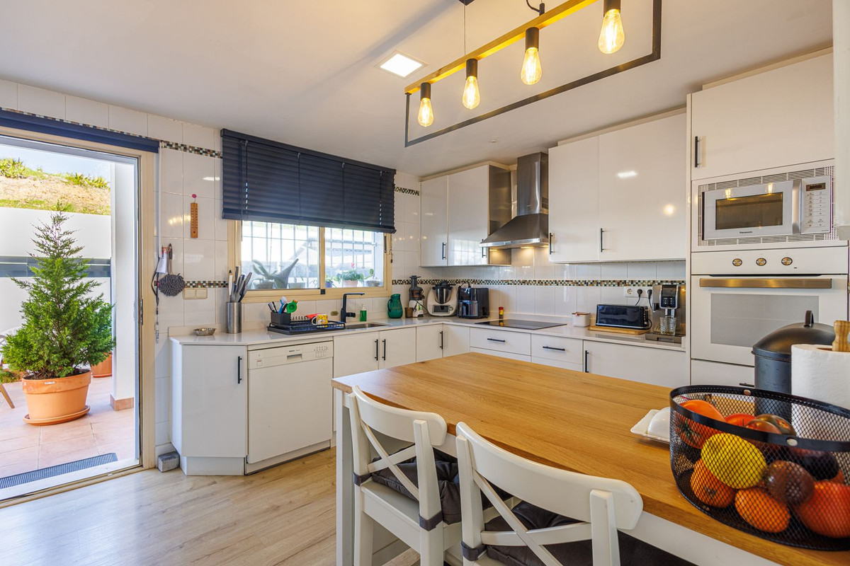 Huis te koop in Estepona | 3 slaapkamers H5311315