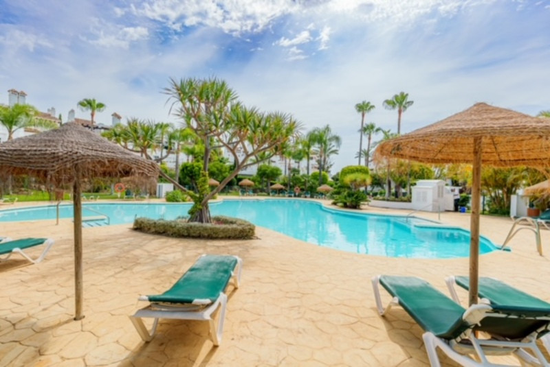 Huis te koop in Estepona | 4 slaapkamers H5314723