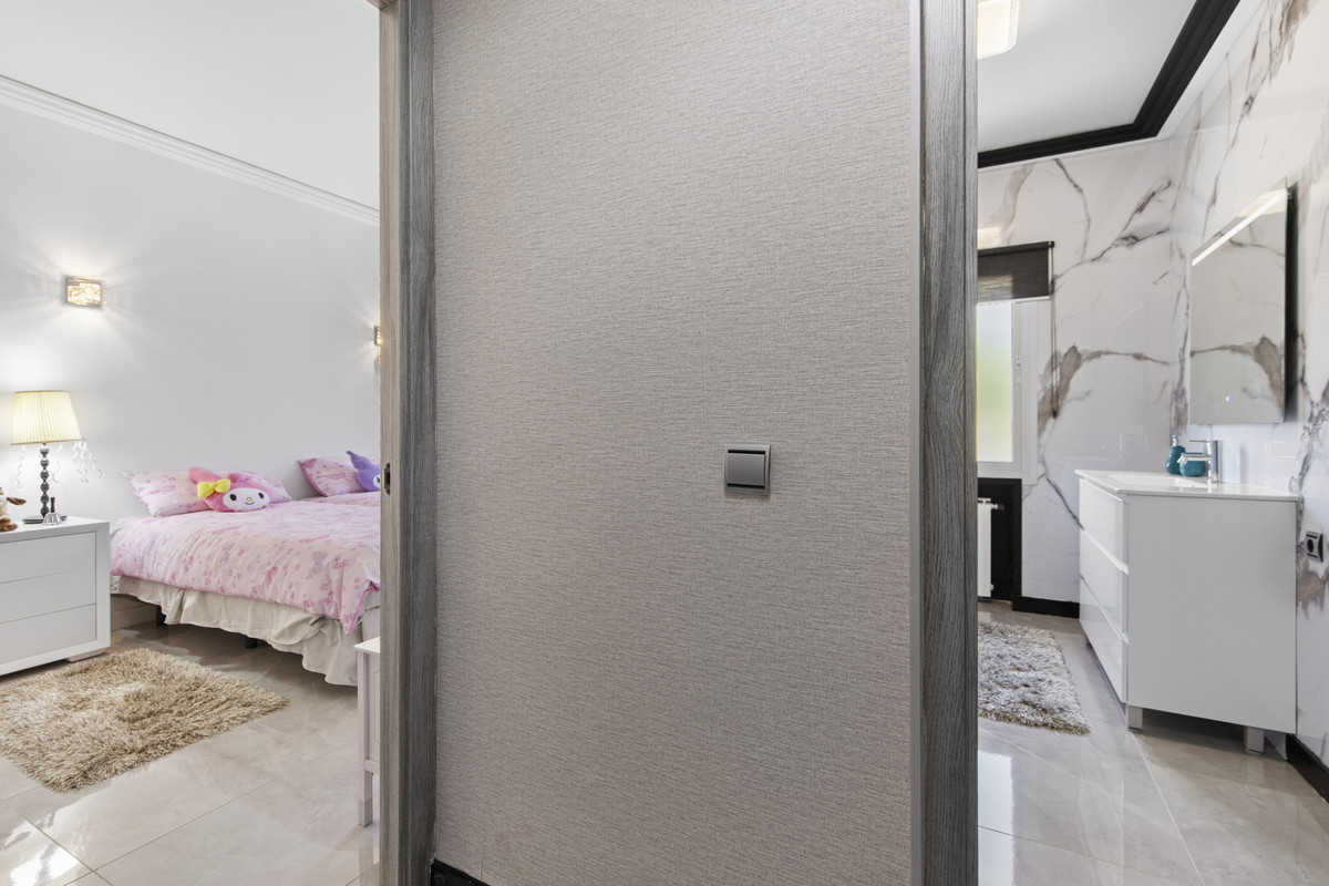 Huis te koop in Estepona | 5 slaapkamers H5315593