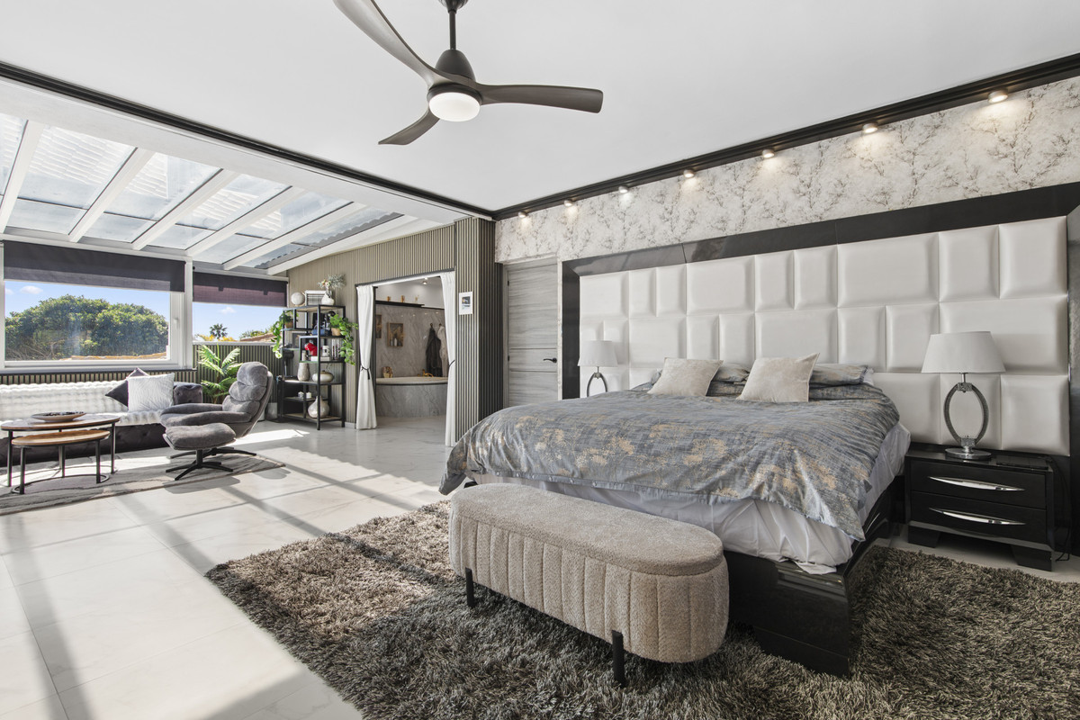 Huis te koop in Estepona | 5 slaapkamers H5315593