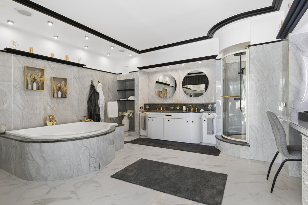 Huis te koop in Estepona | 5 slaapkamers H5315593