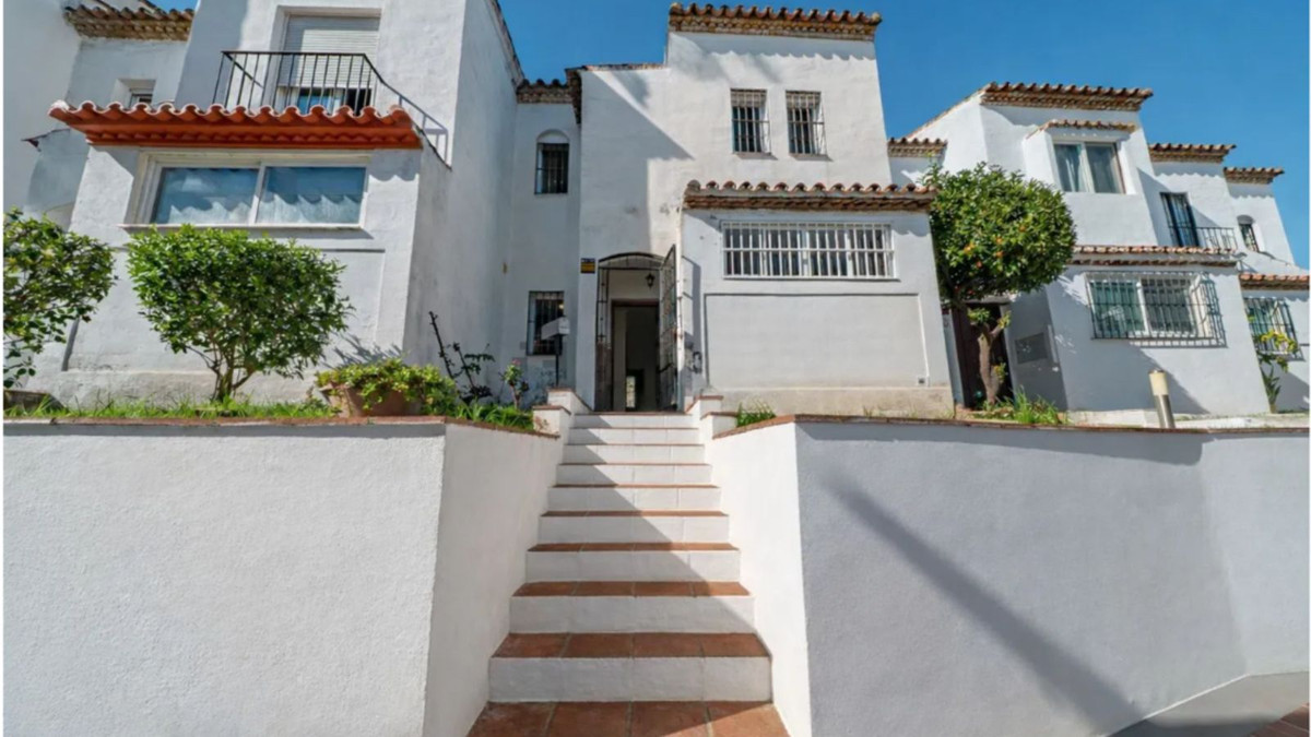 Huis te koop in Estepona | 3 slaapkamers H5316226