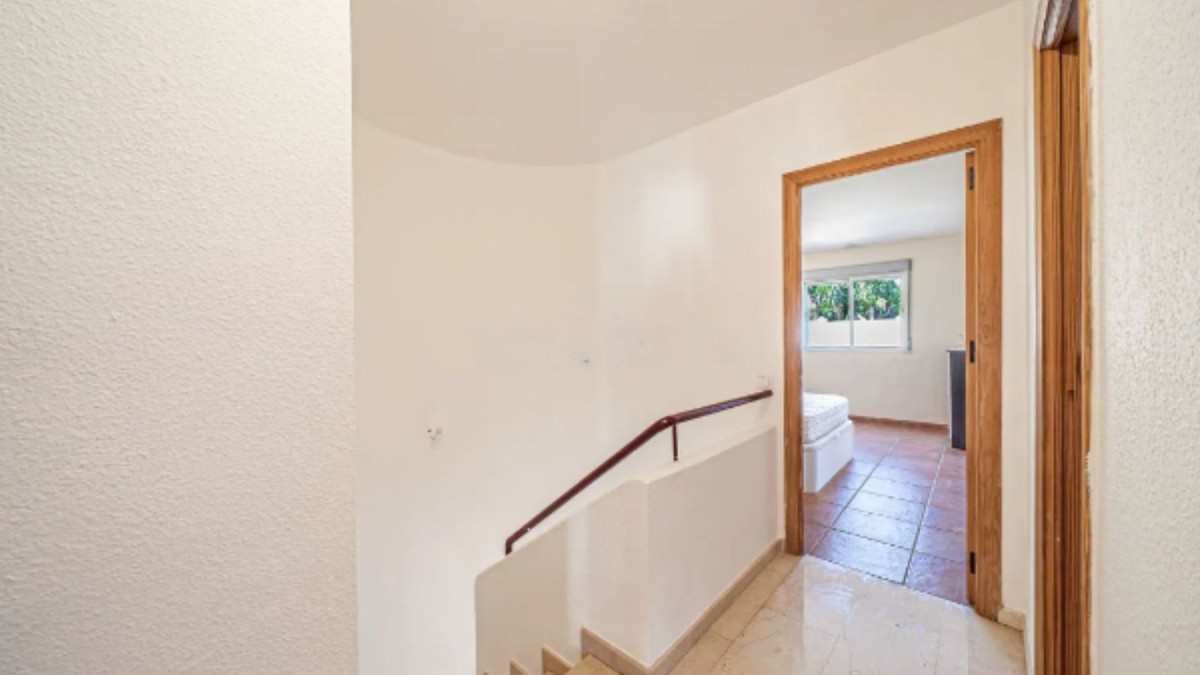 Huis te koop in Estepona | 3 slaapkamers H5316226