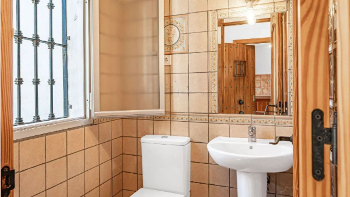 Huis te koop in Estepona | 3 slaapkamers H5316226