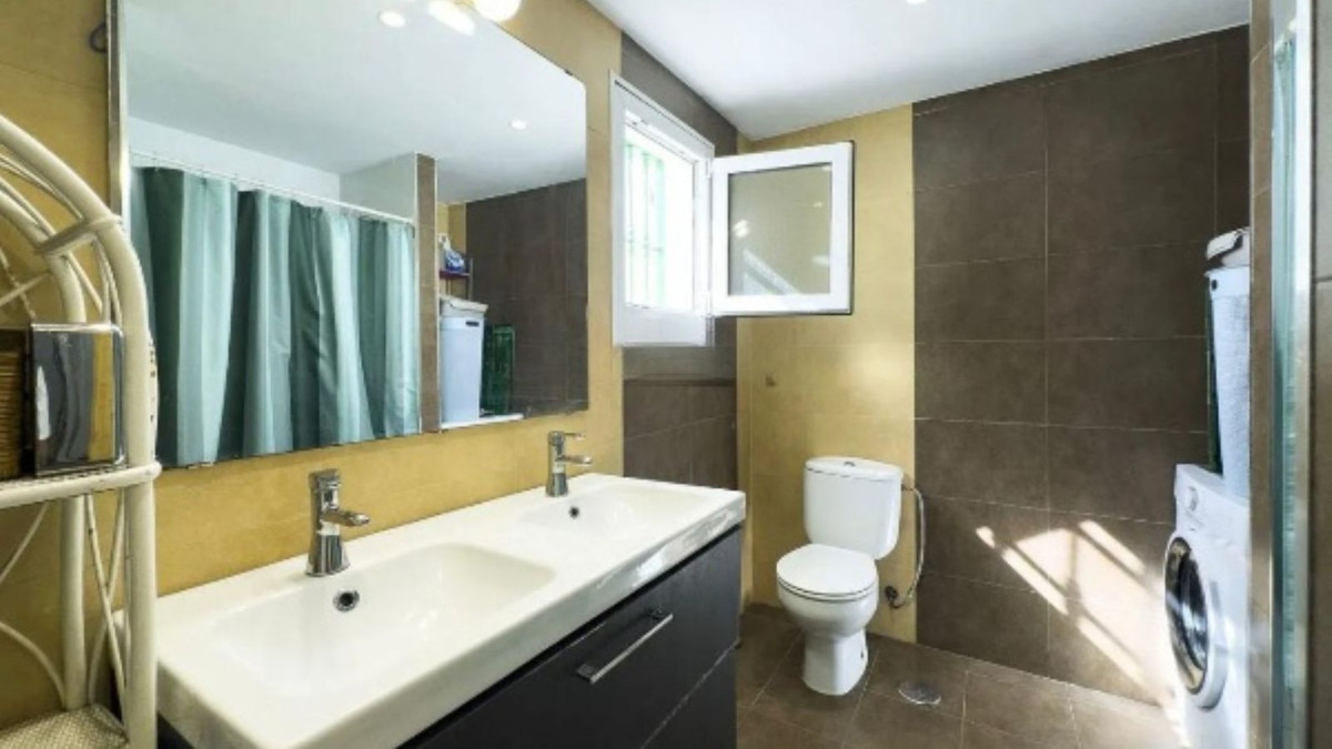 Huis te koop in Estepona | 3 slaapkamers H5316235