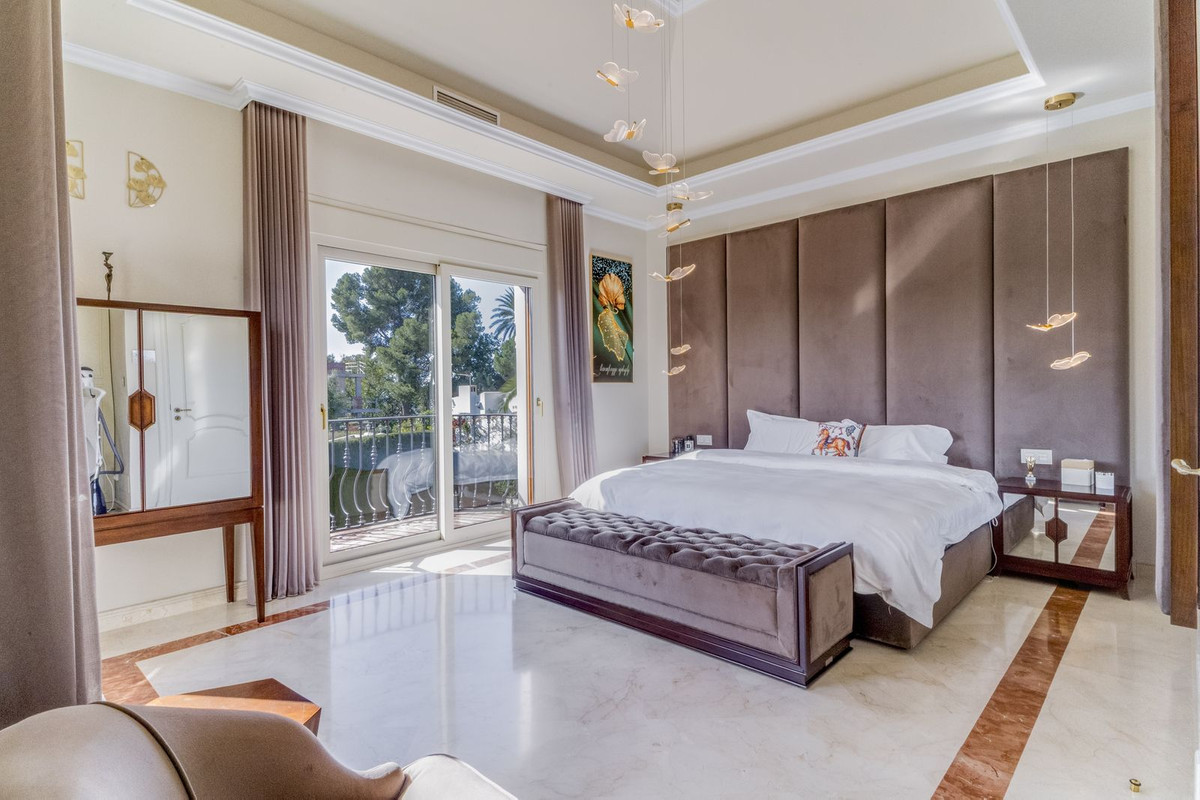 Huis te koop in Estepona | 5 slaapkamers H5318464