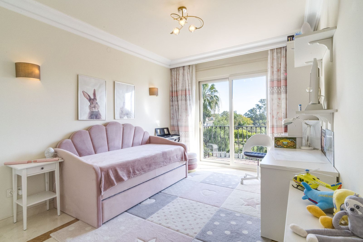 Huis te koop in Estepona | 5 slaapkamers H5318464