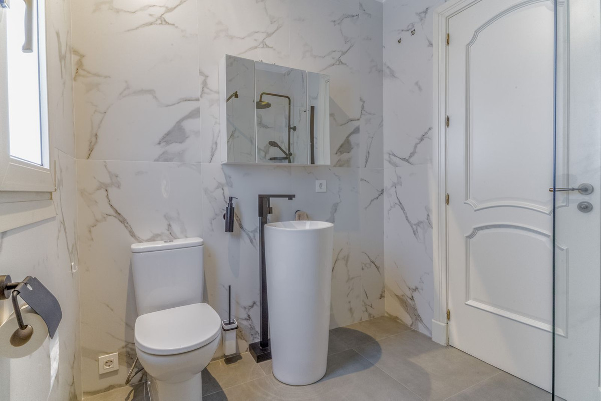 Huis te koop in Estepona | 5 slaapkamers H5318464
