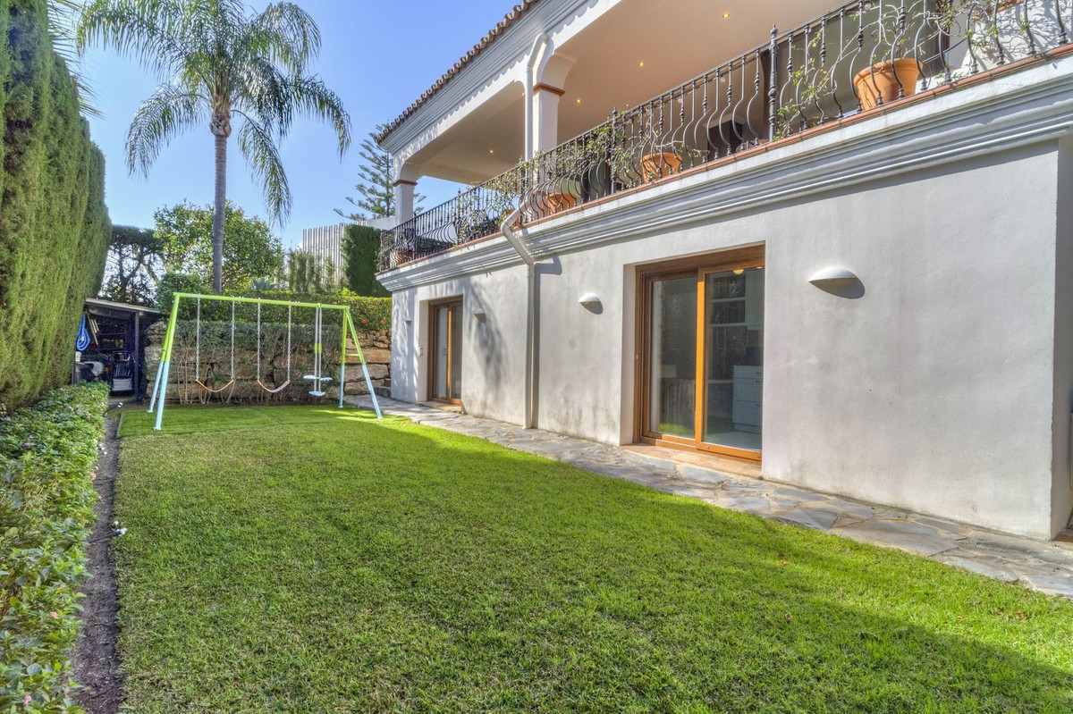 Huis te koop in Estepona | 5 slaapkamers H5318464