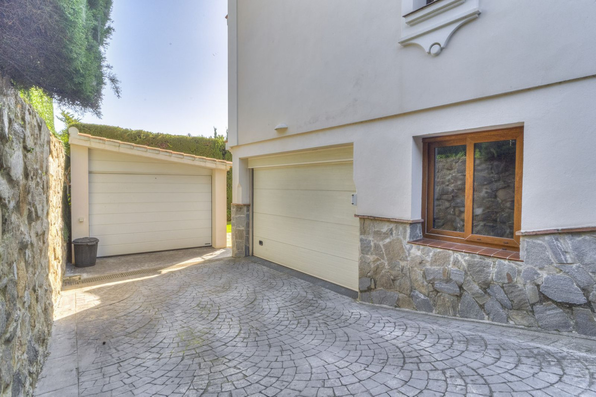 Huis te koop in Estepona | 5 slaapkamers H5318464