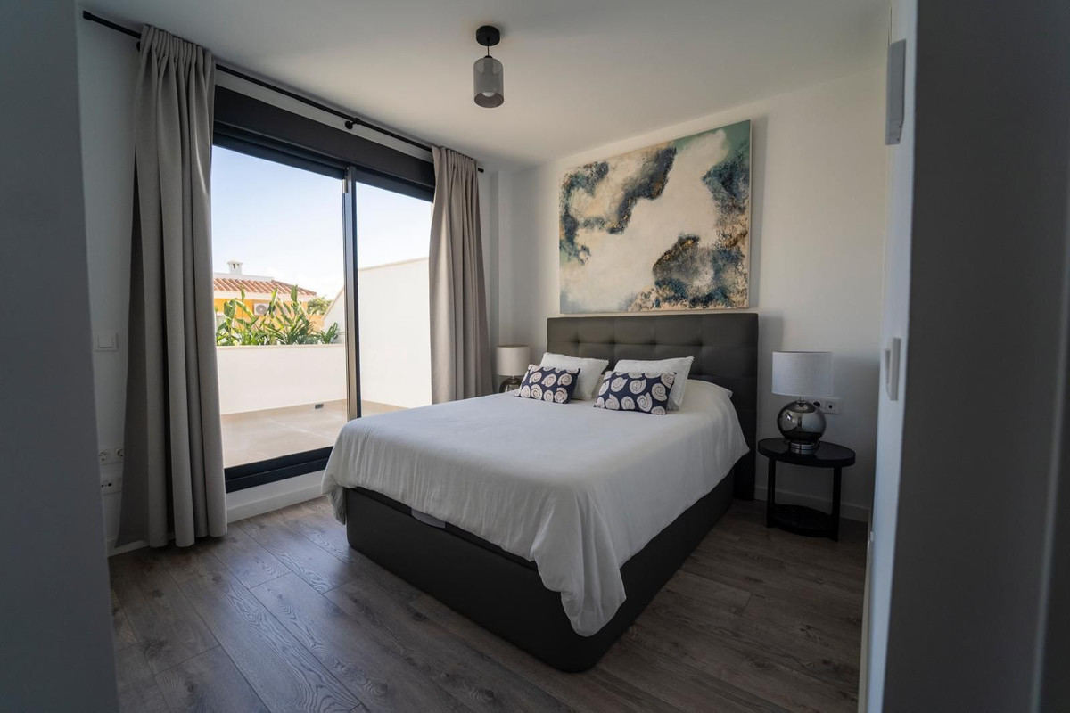 Huis te koop in Estepona | 3 slaapkamers H5318977