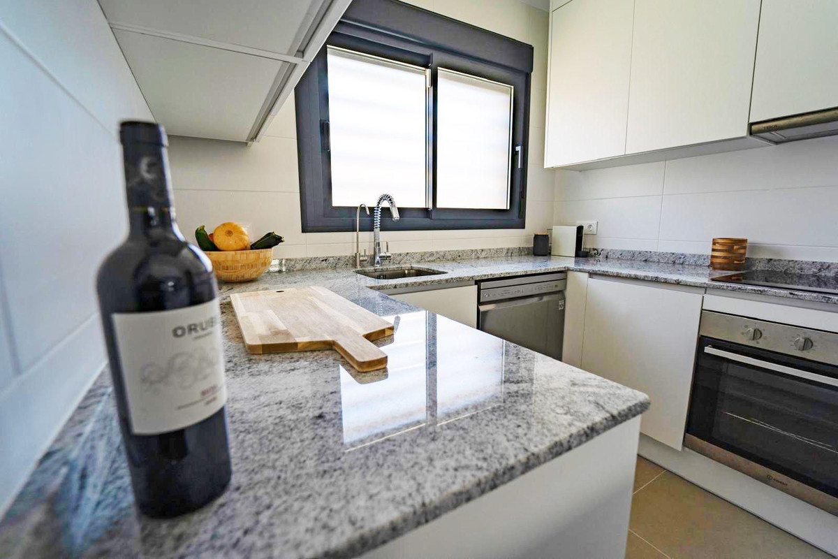 Huis te koop in Estepona | 3 slaapkamers H5318977