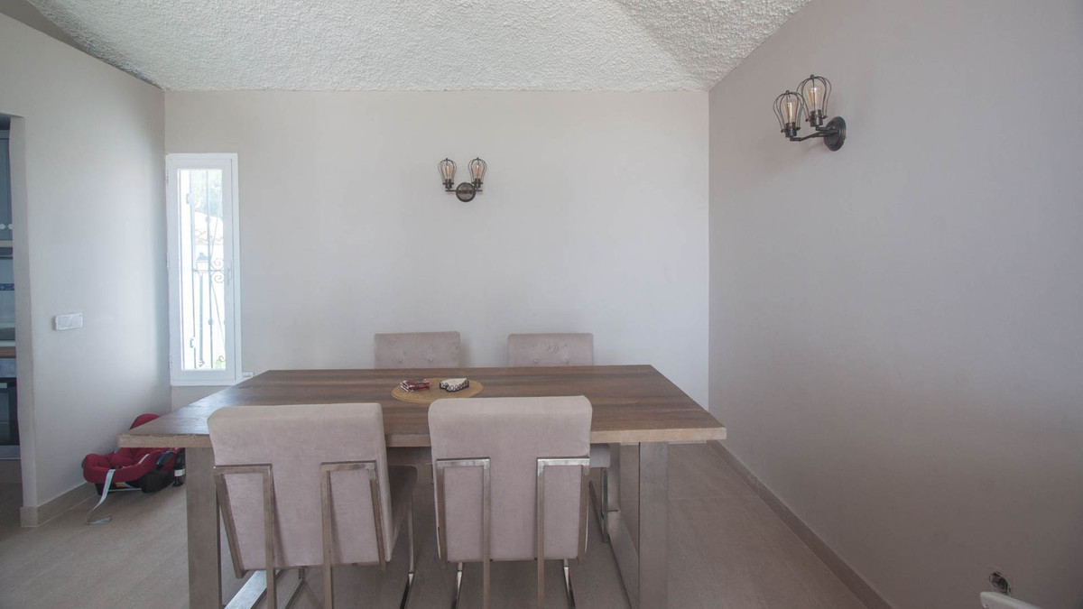 Huis te koop in Estepona | 3 slaapkamers H5320834