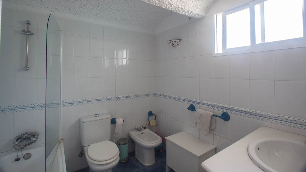 Huis te koop in Estepona | 3 slaapkamers H5320834