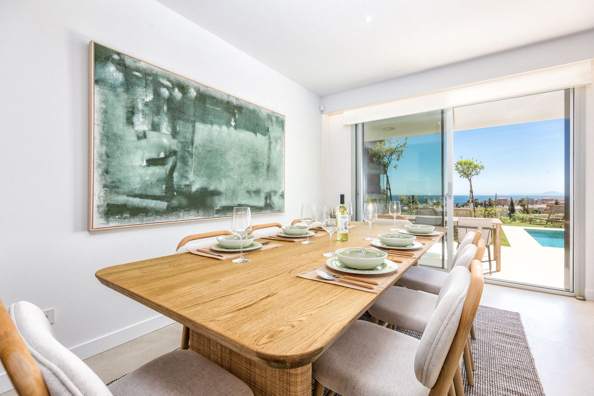 Huis te koop in Estepona | 4 slaapkamers H5321200