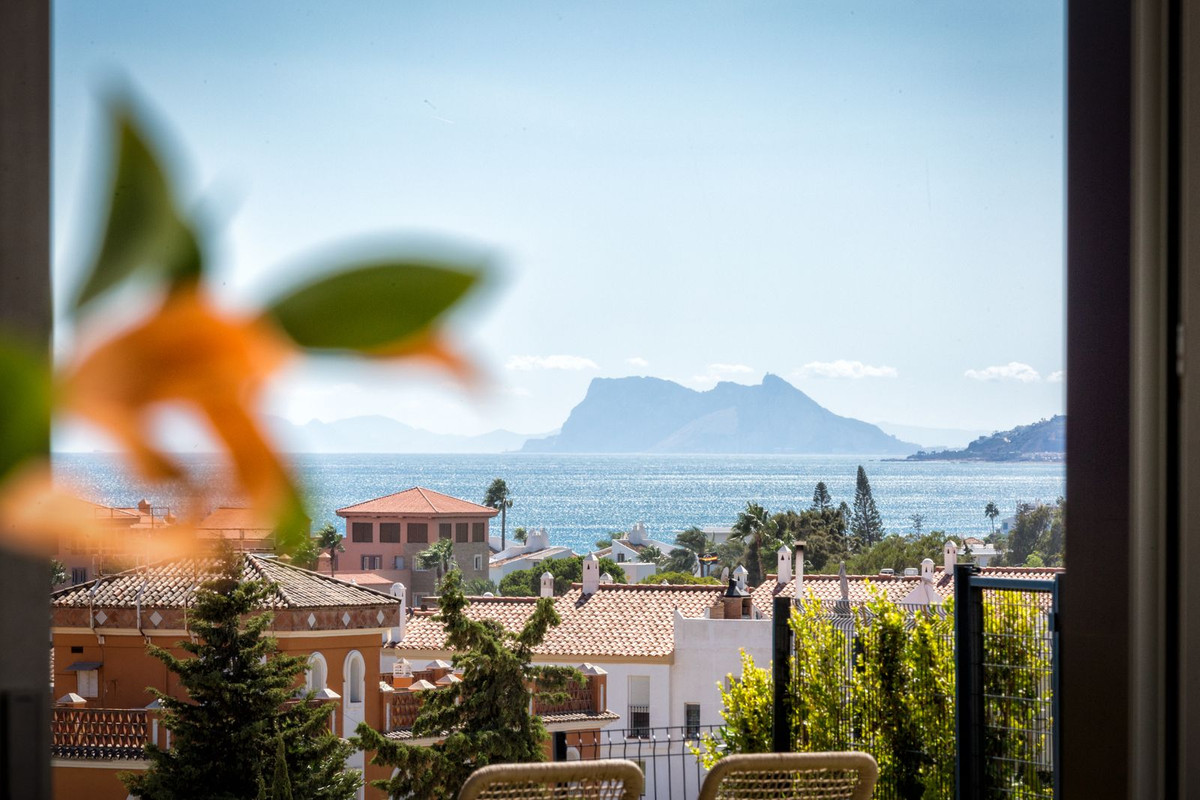 Huis te koop in Estepona | 4 slaapkamers H5321200