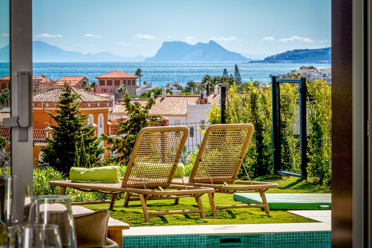 Huis te koop in Estepona | 4 slaapkamers H5321200