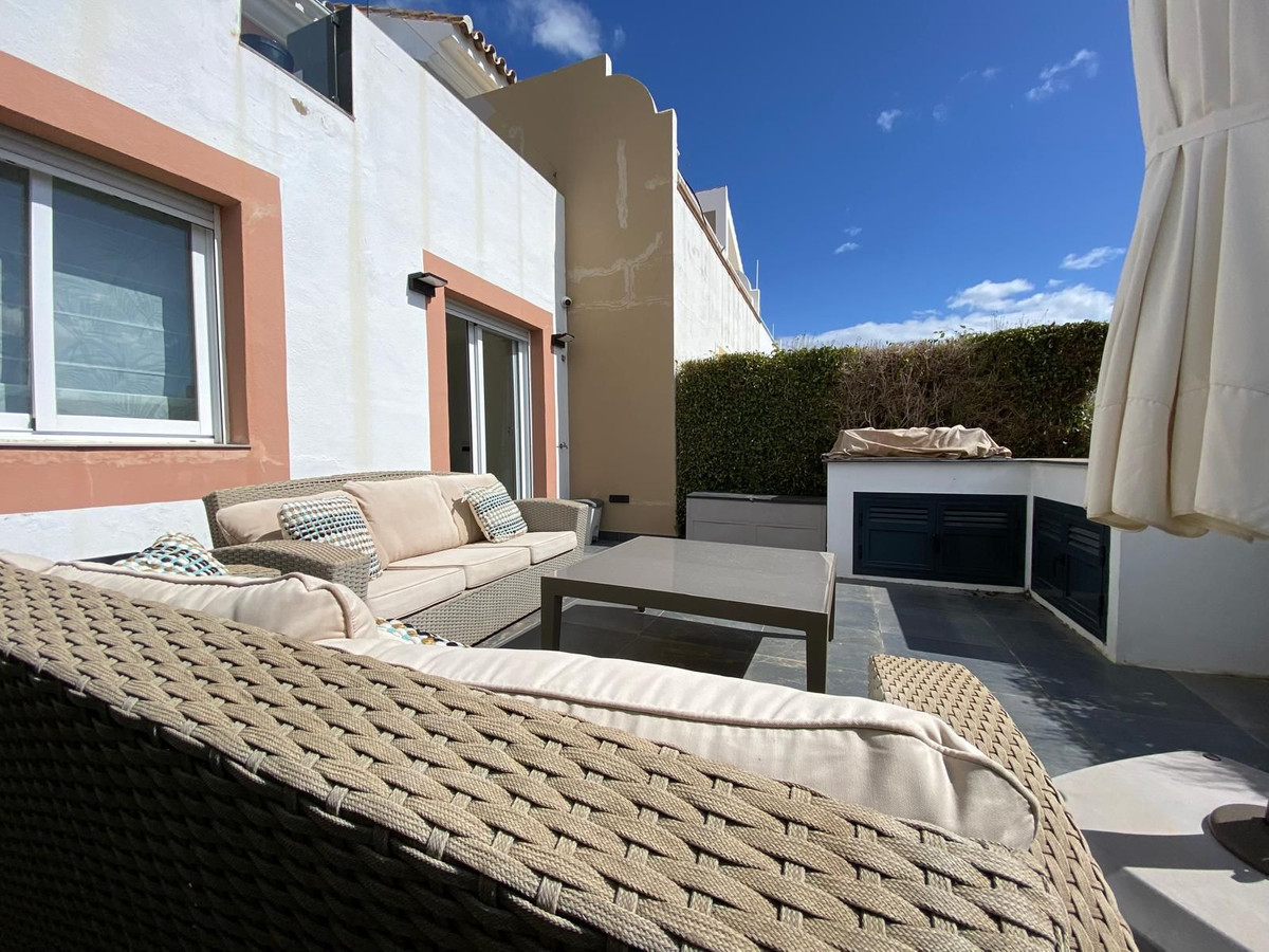 Huis te koop in Estepona | 3 slaapkamers H5322658