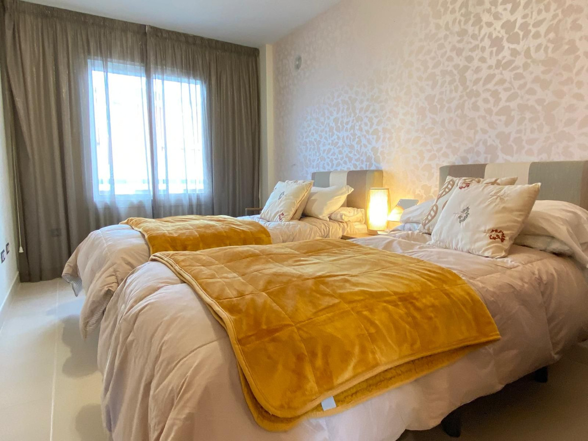 Huis te koop in Estepona | 3 slaapkamers H5322658